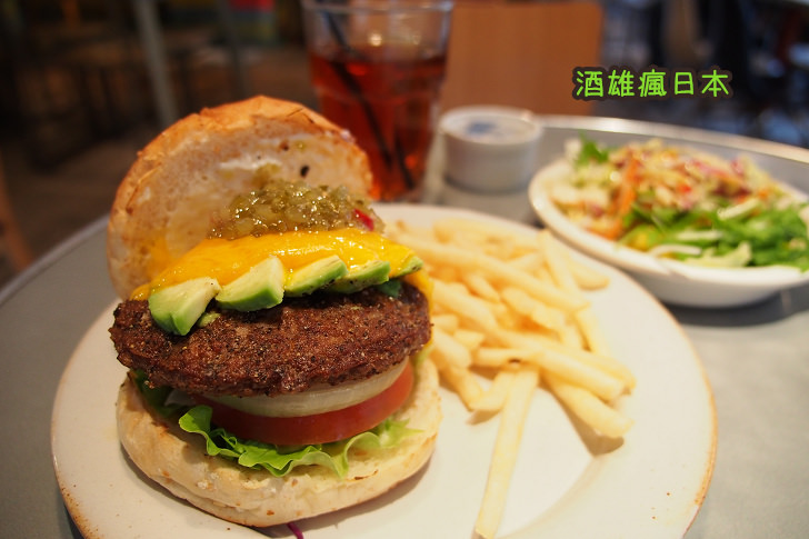 [東京表參道美食]J.S. BURGERS CAFE 原宿店-酒雄最愛「Journal Standard」品牌漢堡餐館